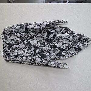 NEW St.John Black and White Floral Rose Tunic Poncho 100% Silk